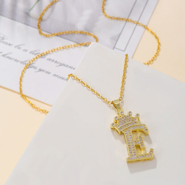 1PCS Fashionable Gold Diamond Crown Uppercase Letter Popular Penda