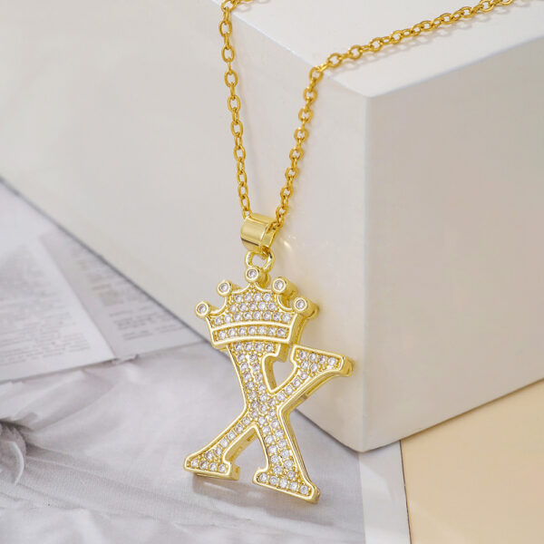 1PCS Fashionable Gold Diamond Crown Uppercase Letter Popular Penda