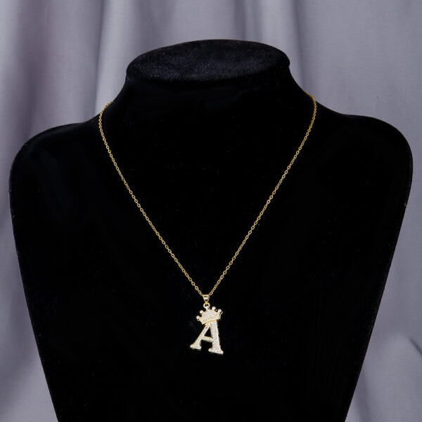 1PCS Fashionable Gold Diamond Crown Uppercase Letter Popular Penda